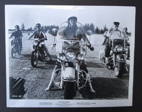 SHE-DEVILS ON WHEELS MOTORCYCLE MOVIE STILL 1968 PHOTOGRAPH BIKER HARLEY GLIDE - MEMORABILIA